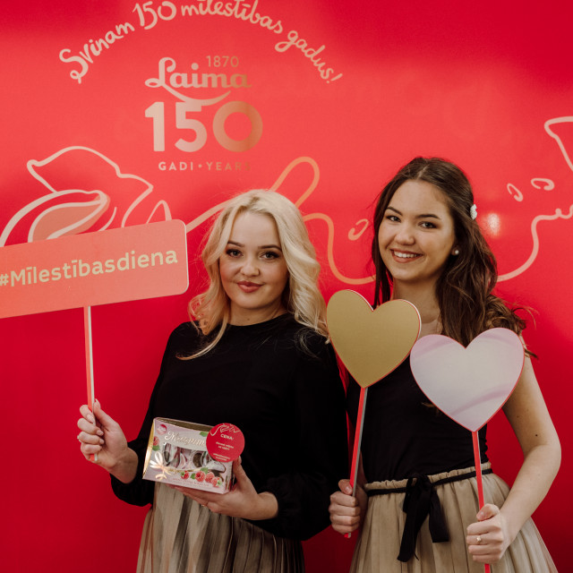 Galerijas bilde no.1 - Zīmols “Laima” radījis pirmo pop-up veikalu Latvijā, kurā var norēķināties ar mīlestības solījumu