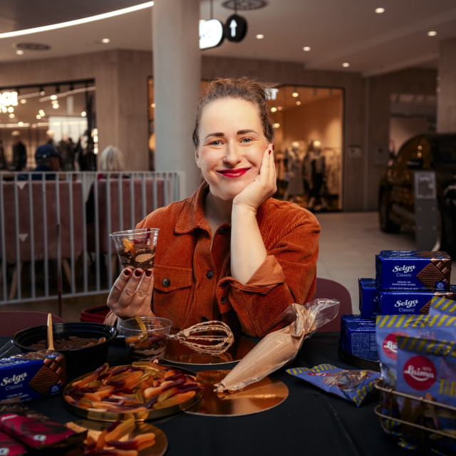 Galerijas bilde no.2 - Annas Pannas recepte Helovīna galdam: spocīgais šokolādes krēms